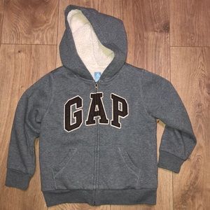 Boys size 5 Gap sweatshirt